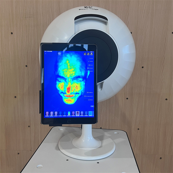Faster and more accurate check-in with face scan system