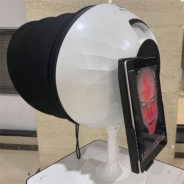 Score Flawless Skin with a Portable Skin Analysis Tool That Identifies Your Unique Needs