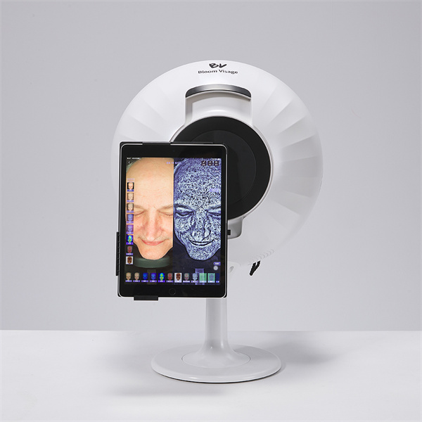 Say Goodbye to Guesswork and Hello to Perfect Skin with a Skin Analyzer Mirror