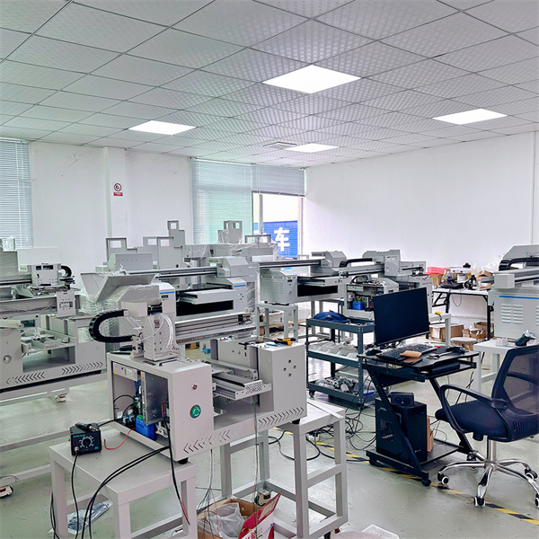 Innovation in Grand Format Flatbed Printers