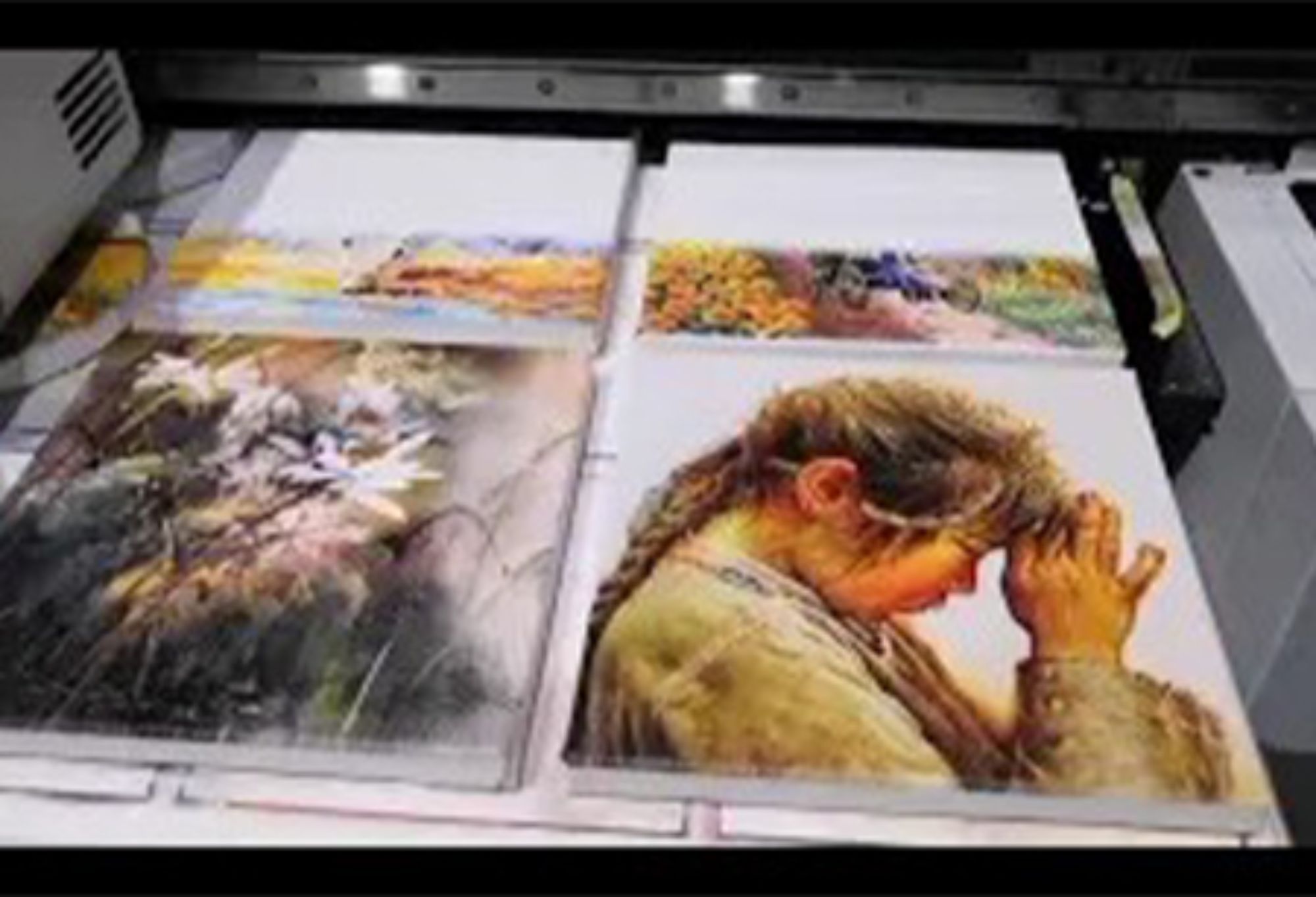 Printer Label Kristal UV Mencetak di Gambar Kanvas