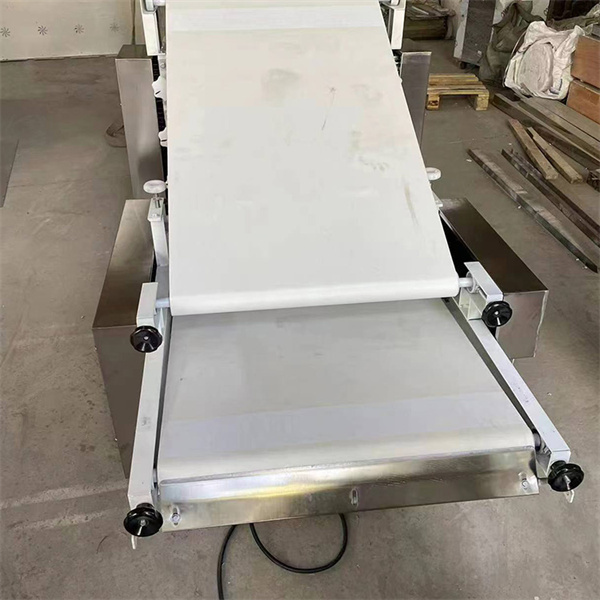 Elevate Your Canteen's Dining Experience with a Roti Maker