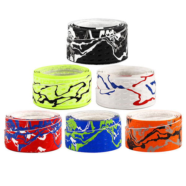 Gunakan grip tape pemukul baseball: