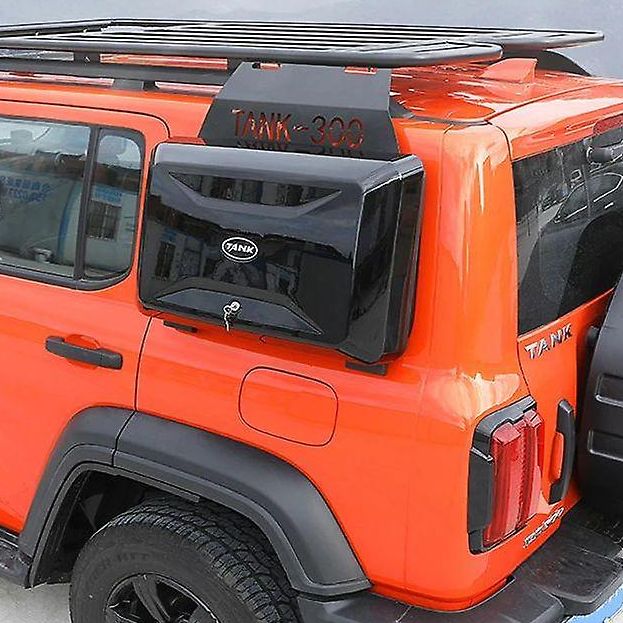 Spacious compartments to organize your belongings efficiently