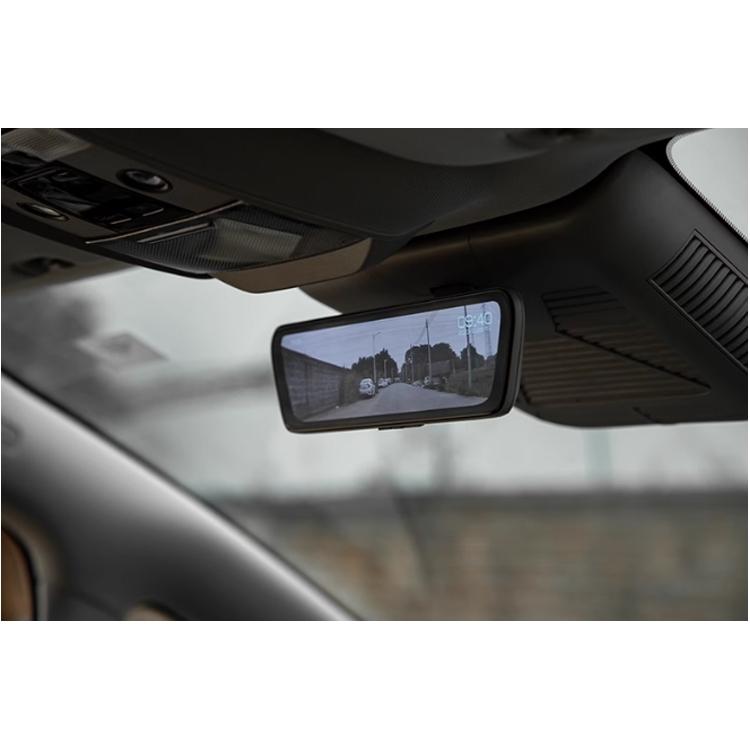Effortlessly navigate traffic with real-time rear view camera functionality