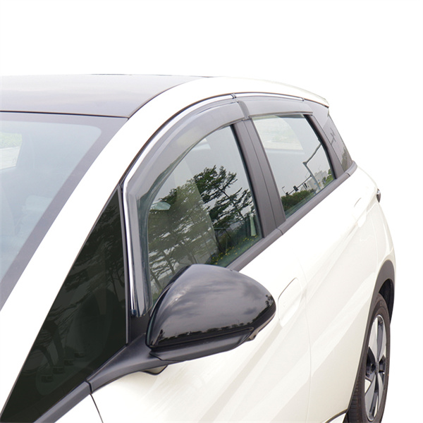 Skydda din bilinredning från väderleken med Dolphin Window Visors.