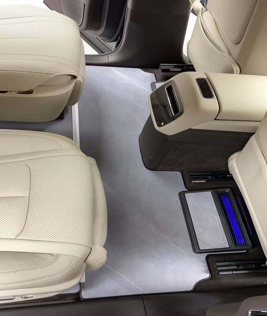 Experience unmatched reliability and performance with Denza N9 aluminum alloy floors