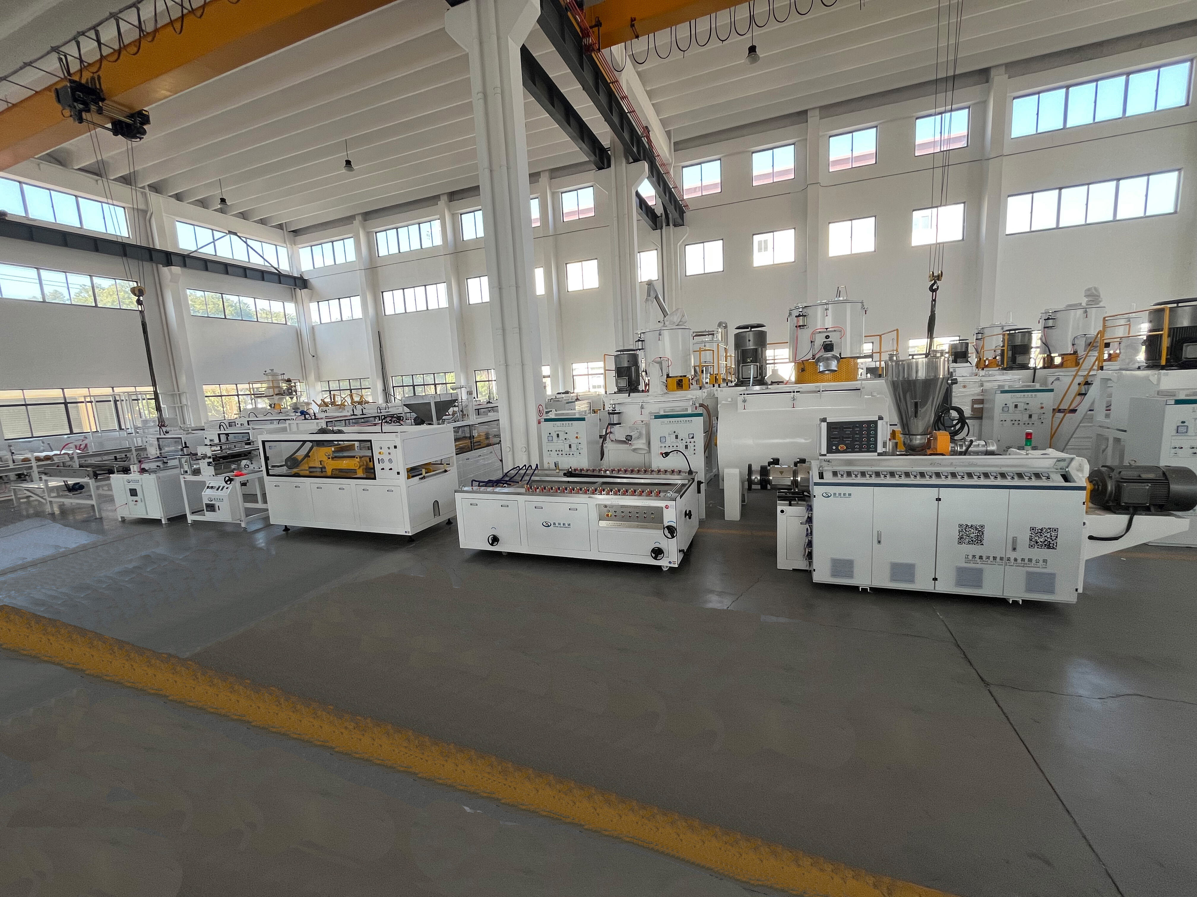 Why is the 200mm ceiling production line the first choice for initial investment producers?