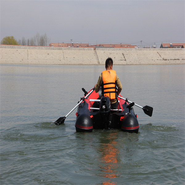Find the Perfect Inflatable Boat with Engine for Your Needs