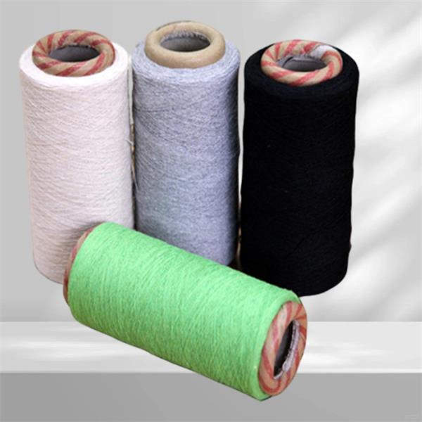 Paglilinis ng Iyong Kreatibidad gamit ang Hand-Dyed Yarn