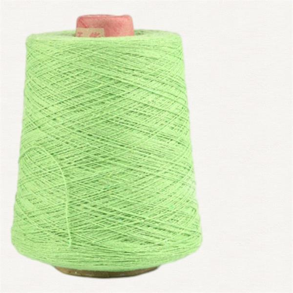 Sabihiang paalam sa basura sa landfill kasama ang mga likhang recycled yarn