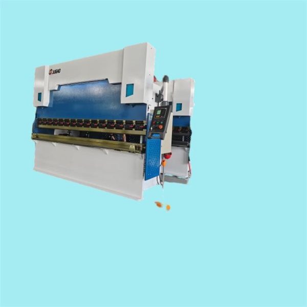Achieving precise bends with a steel sheet bending machine