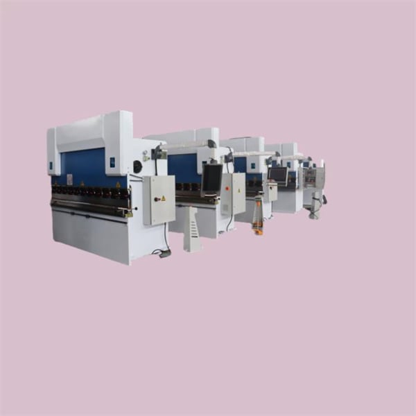 Aquí te mostramos algunos procesos de trabajo de una máquina de doblado hidráulico CNC: