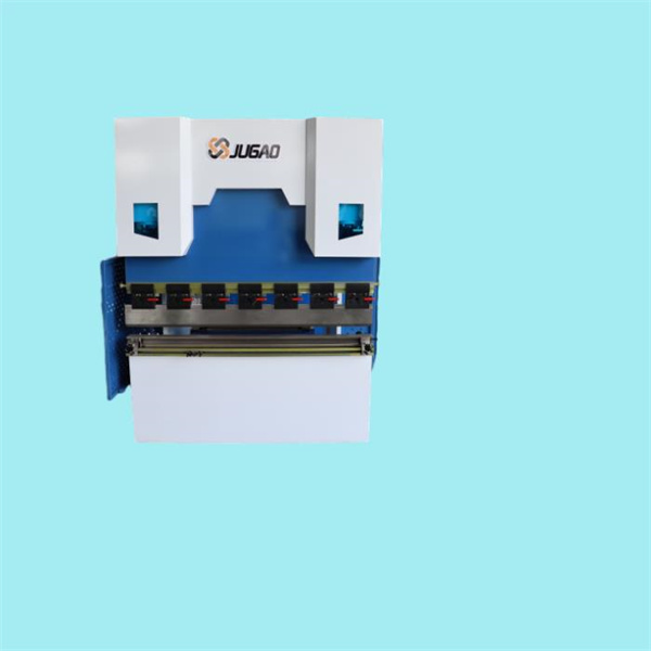 Creating complex shapes with ease using an aluminum press brake