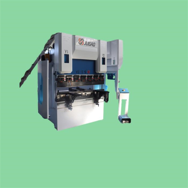 Maximize efficiency in metal fabrication with a hydraulic press break