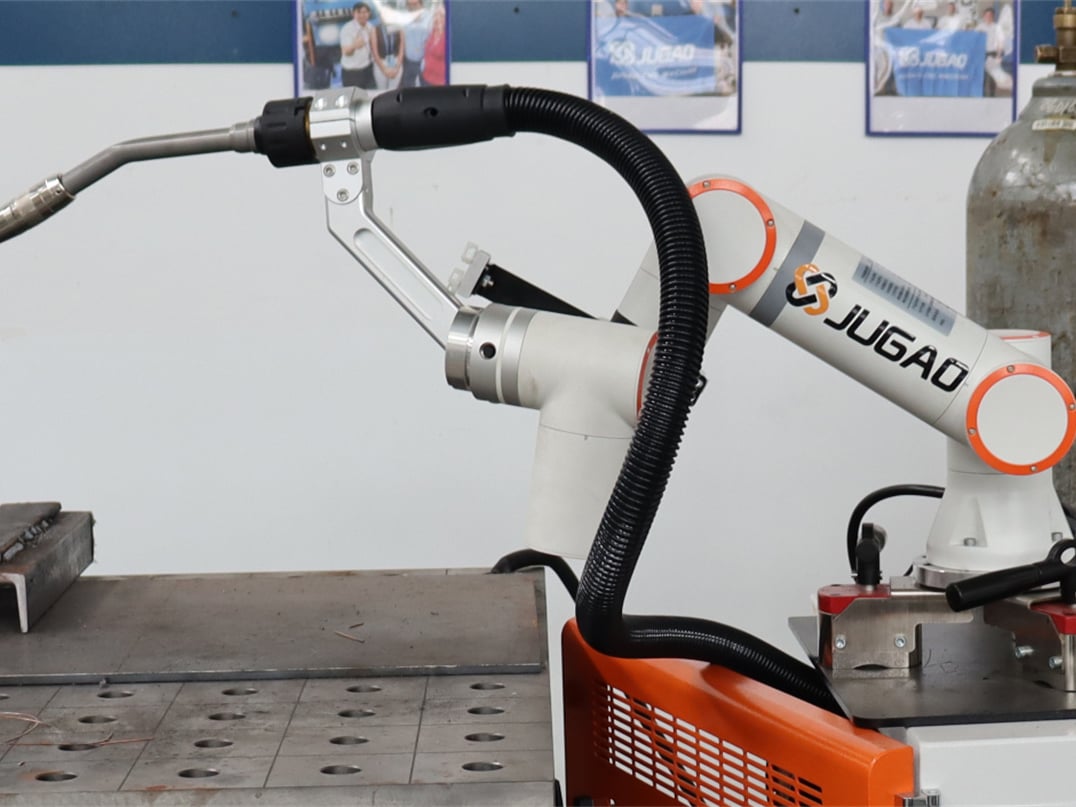 How can a robotic laser welding machine's vision system be temporarily calibrated if it malfunctions?