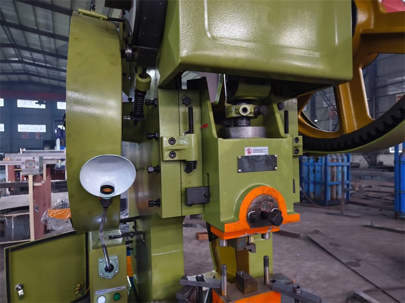 How Do Punching Machines Safeguard Quality in Medical Device Production?