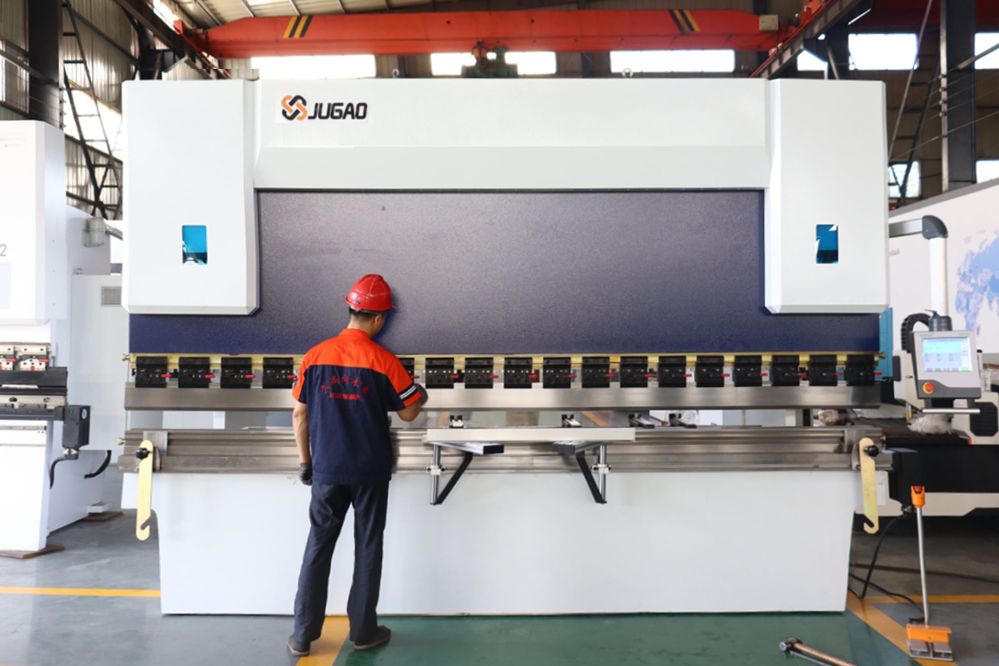 ۱۰ مزیت برتر استفاده از دستگاه تشخیص لیزری در ت brakes های CNC