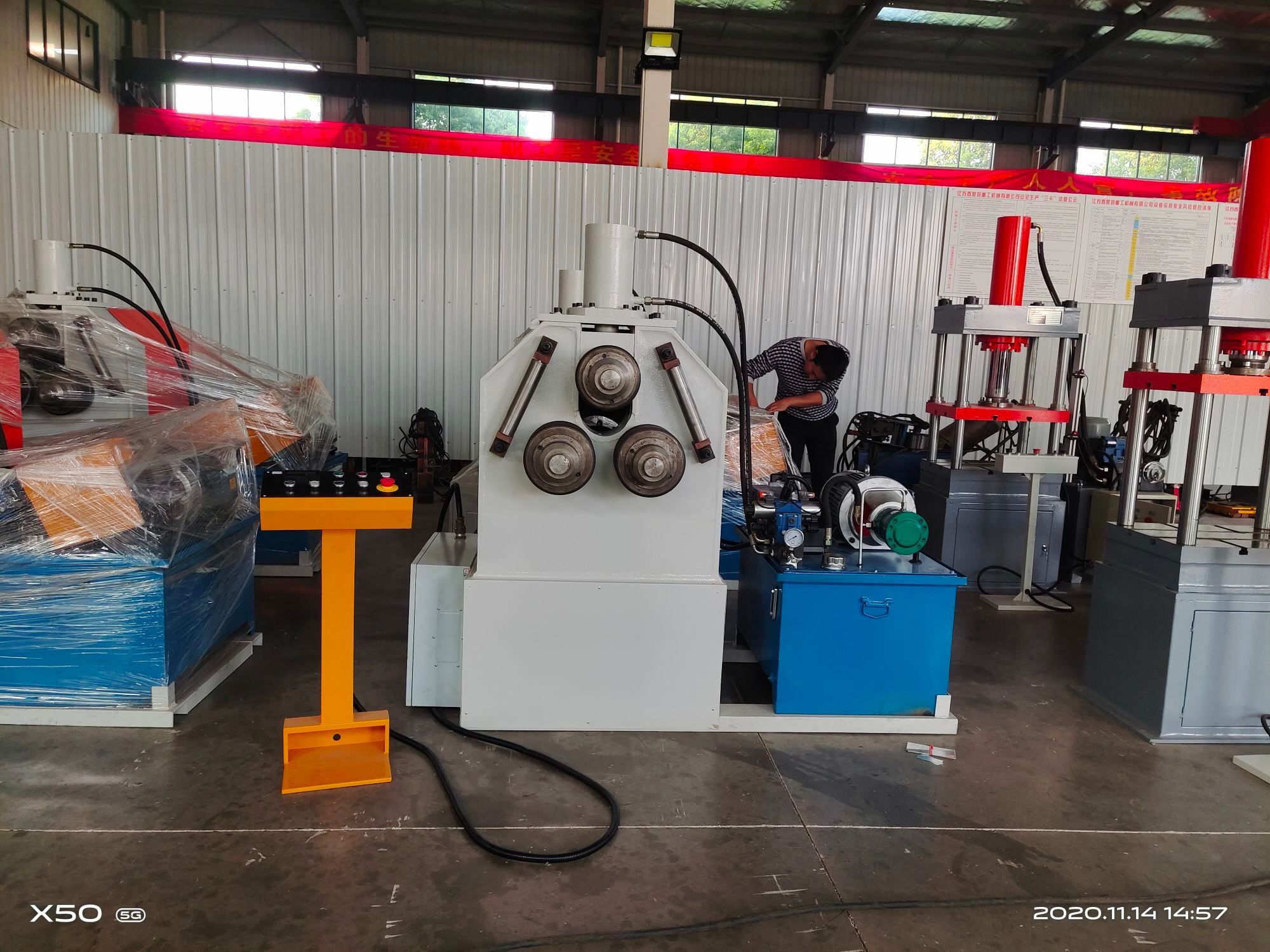 Sản xuất nhanh chóng thông qua máy uốn laser