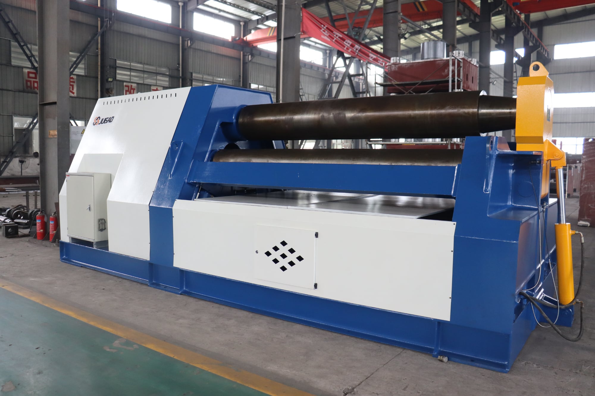Créez des plis parfaits avec la machine à rouler à 4 rouleaux