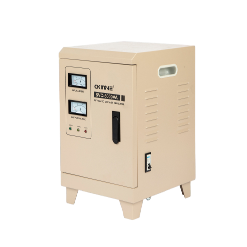 AC spanning reguleerder