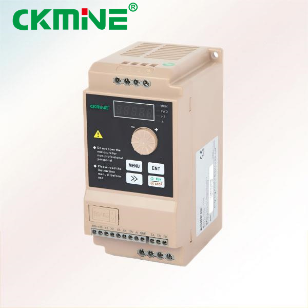الحفاظ على وصيانة محول شمسي 3KW الخاص بك لتحقيق أداء مثالي