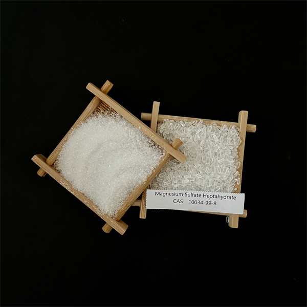 Natural remedy for muscle soreness and inflammation with powdered Epsom sal