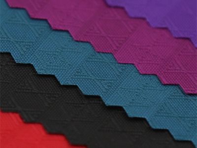 Kiezen tussen nylon en ripstop nylon stof: belangrijke verschillen