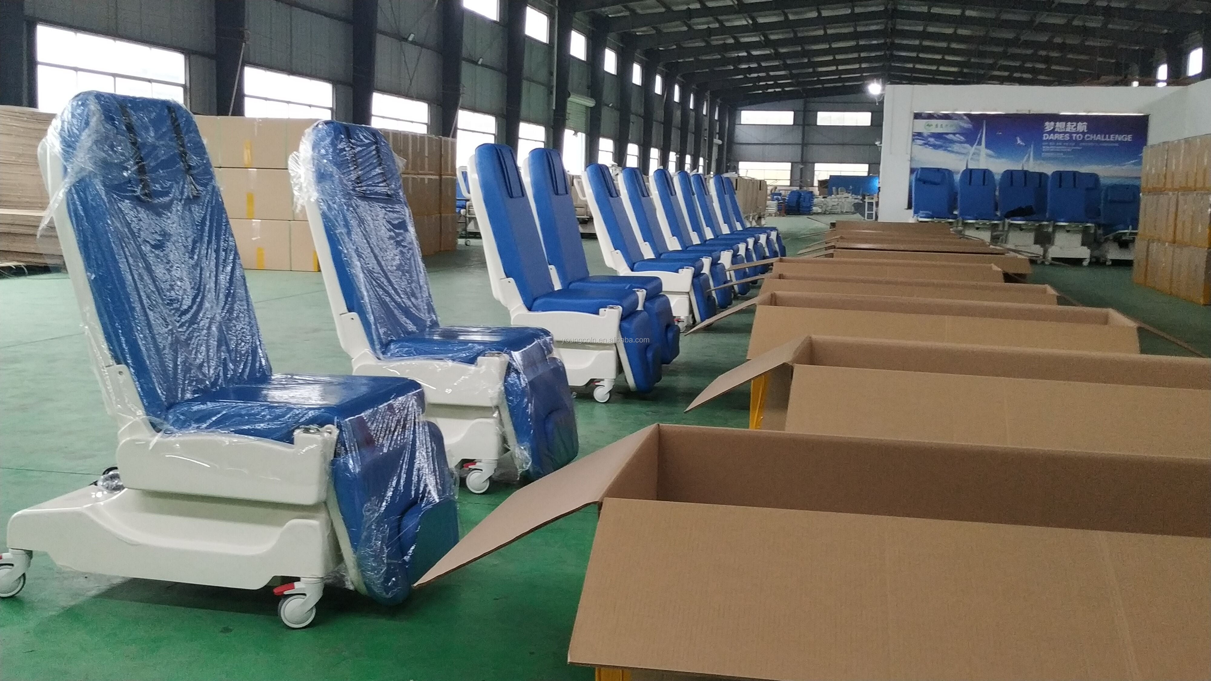 BDEC04B Youngcoln Factory Wholesale Multifunction Patient Transfer Hydraulic Platform Operation Connecting Stretcher Trolley supplier