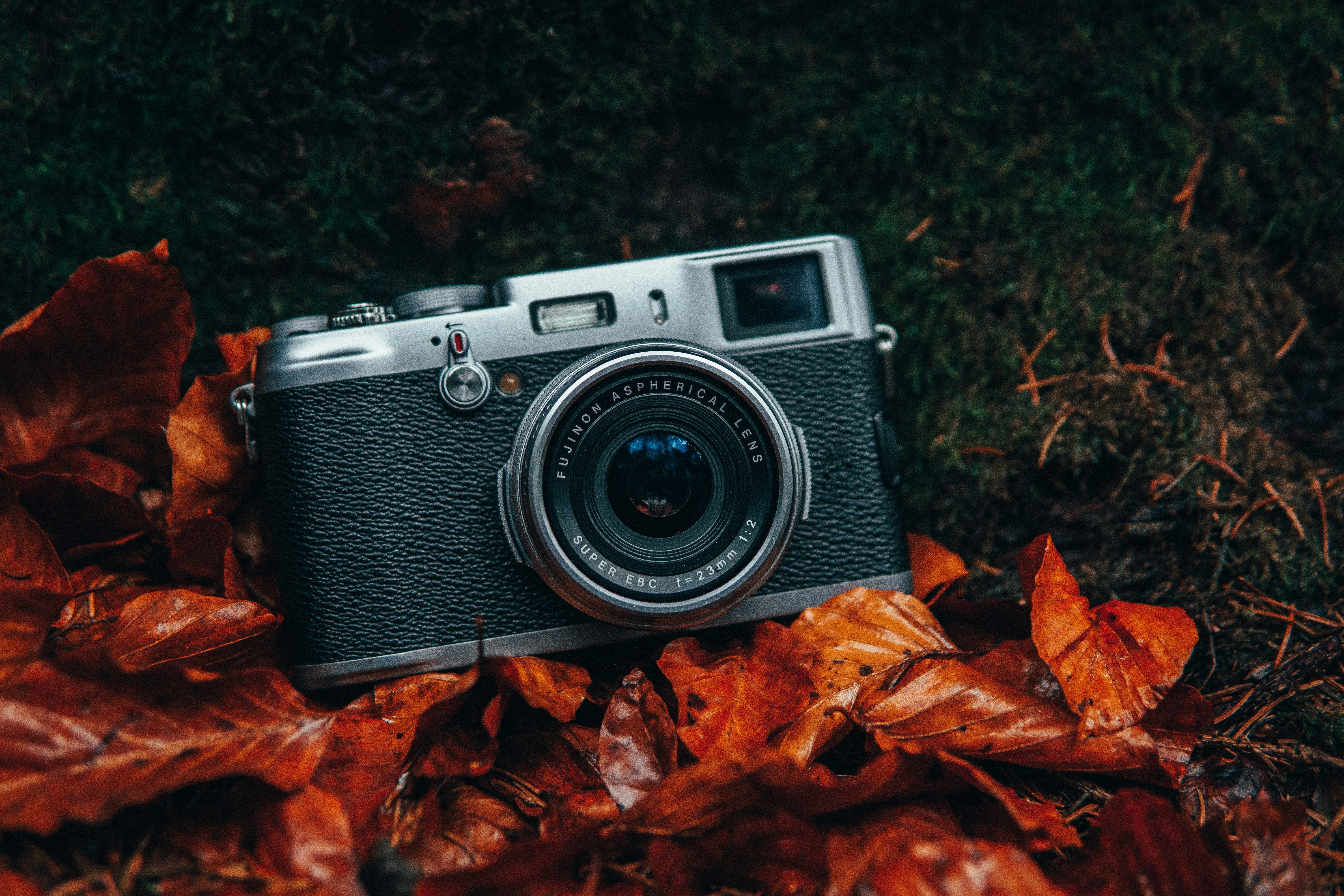 What is the difference between CCD and CMOS night vision