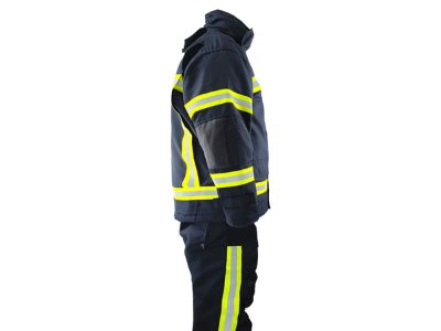 Le tute antincendio sono progettate per essere resistenti al fuoco, traspiranti e leggere