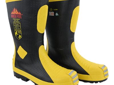 The anti-smashing toe caps of fire boots provide maximum protection for firefighters' toes