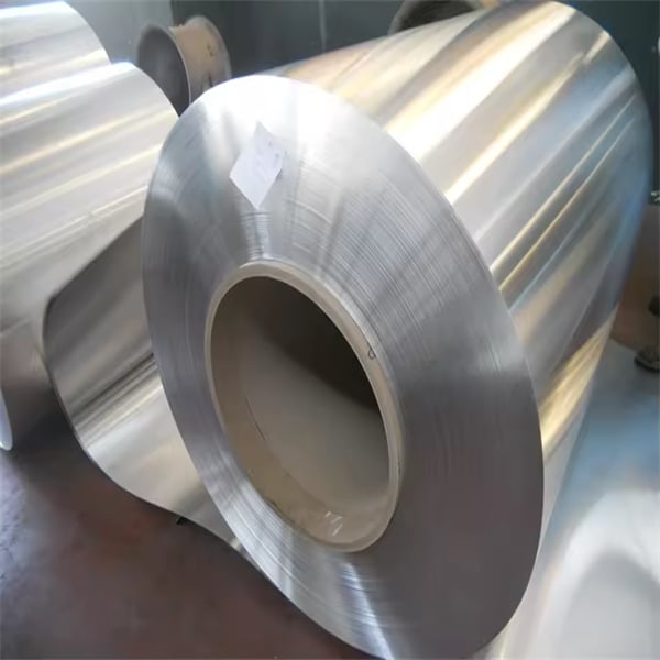 Verbeter die buitekant van jou huis met wit aluminium trimlynels.