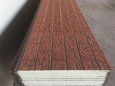 Verwendete isolierte dekorative Metallverkleidung mit Ziegelmuster-Außenwand aus PU-Sandwichpaneel für Peru