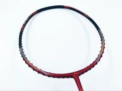 Bajarmadagi badminton raketa sifatiga asoslangan muhandislikni o'rganish
