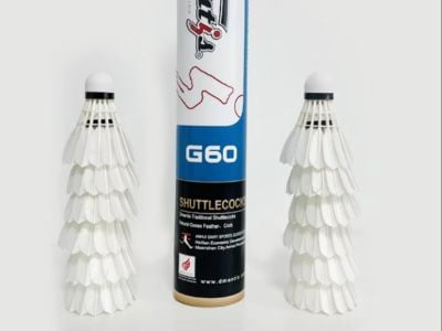 Na nGrianghrafadóirí Ceannfort 3 Shuttlecock i gViet Nám