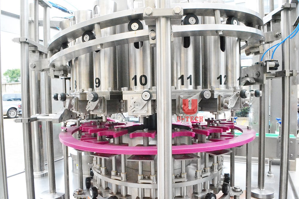 Boost your production output with a high-speed mayonnaise filling machine.