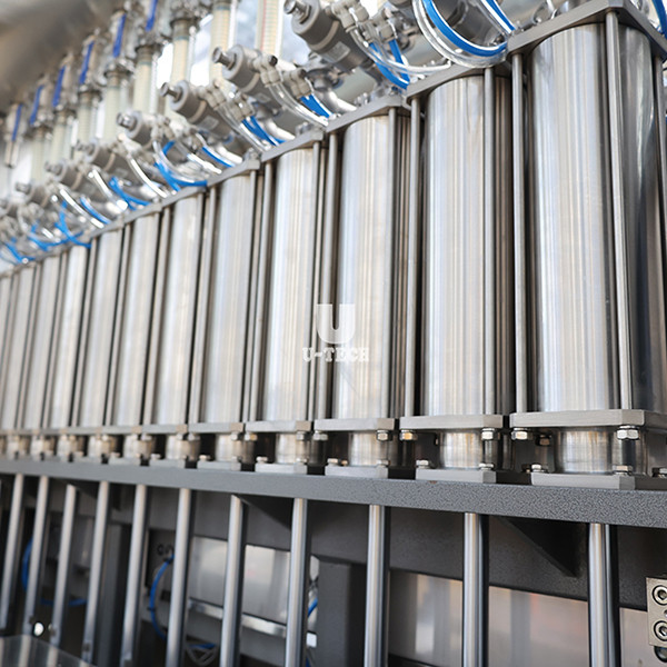 Increase productivity with a high-speed bleach filling machine