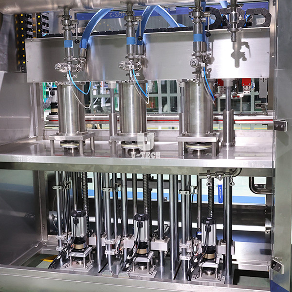 Maximisation de la productivité grâce aux dernières technologies en matière de machines à remplir liquides.