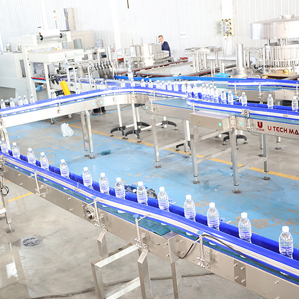 The benefits of using an automatic filling and capping machine in the food and beverage industry.