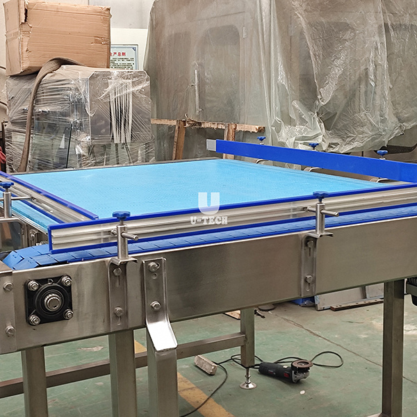 Ang mga benepisyo ng pag-inom sa isang machine na pumupuno ng lata ng soft drink.