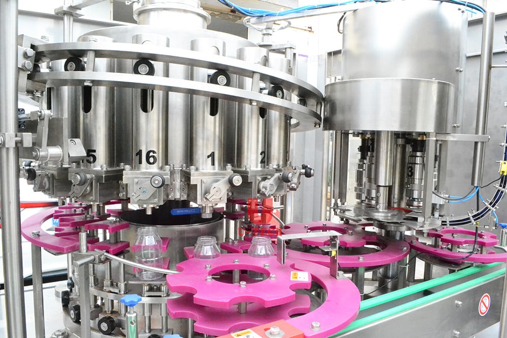 Experience seamless filling with our top-of-the-line mayonnaise filling machine.