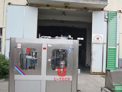 Automated packing solutions to complement your oil bottle packing machine