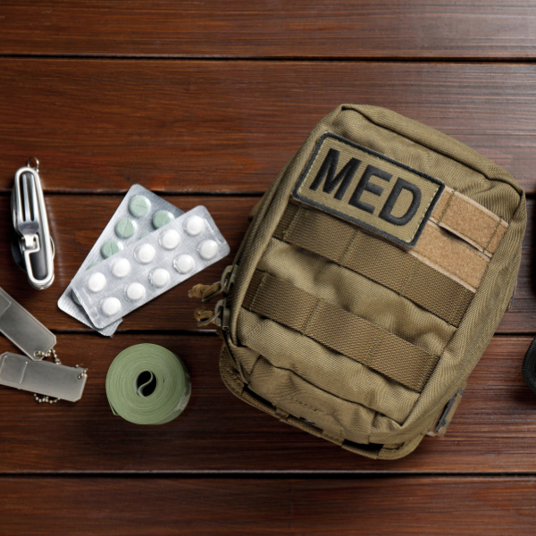 Fournitures médicales pour une réponse rapide dans des situations de combat
