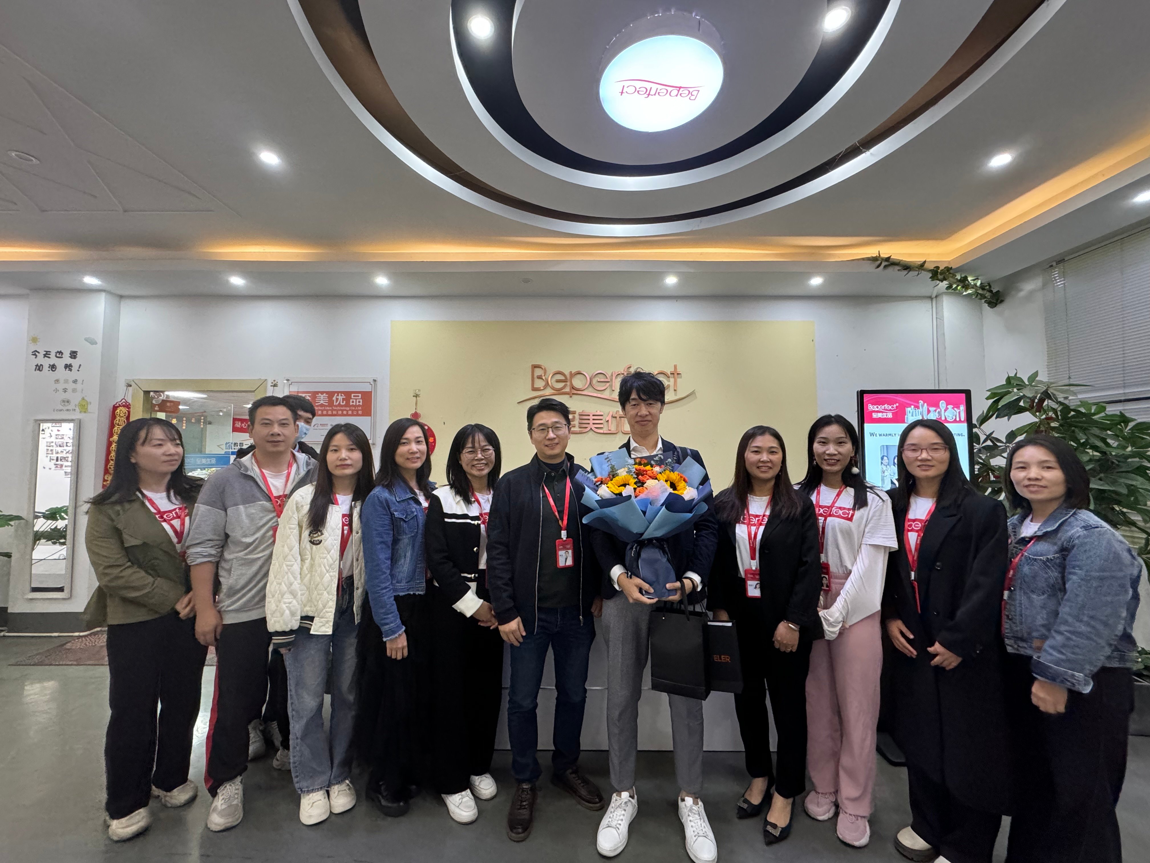 Korean Strategic Client Delegation Visits Shenzhen Perfect Idea Tech. Co., Ltd., Renews and Deepens Long-Term Cooperative Partnership