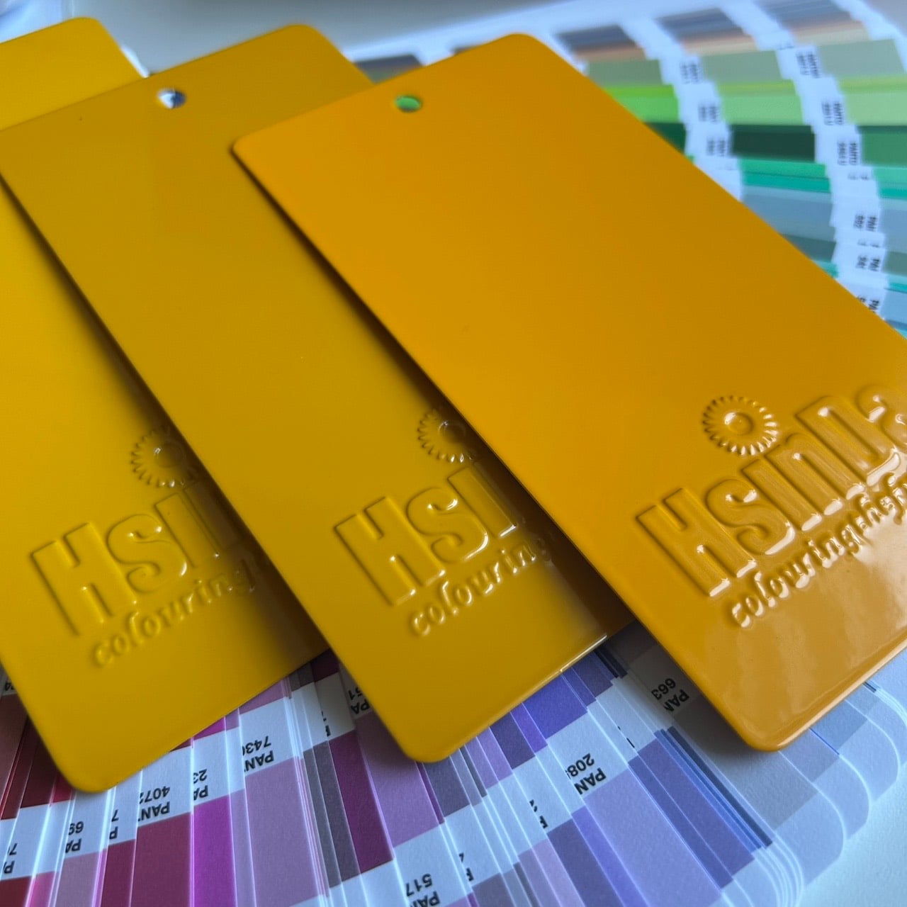 HSINDA Powder Coating Solutions | Super Durable Polyester & Epoxy Powder Coatings for Architectural, Automotive, Furniture and Industrial Applications in Latin America