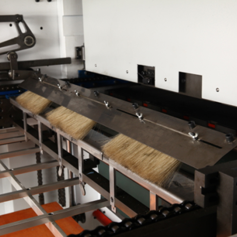 AEMB-1500Y Semi-automatic flatbed die cutting machine (11).jpg
