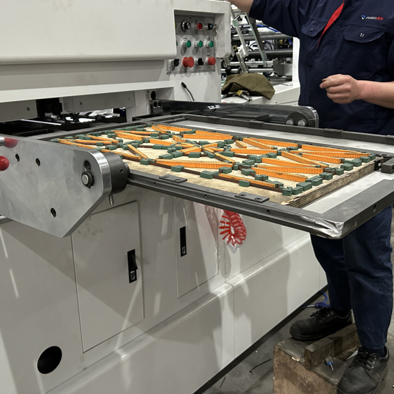 aem 1650v automatic die cutting machine-10