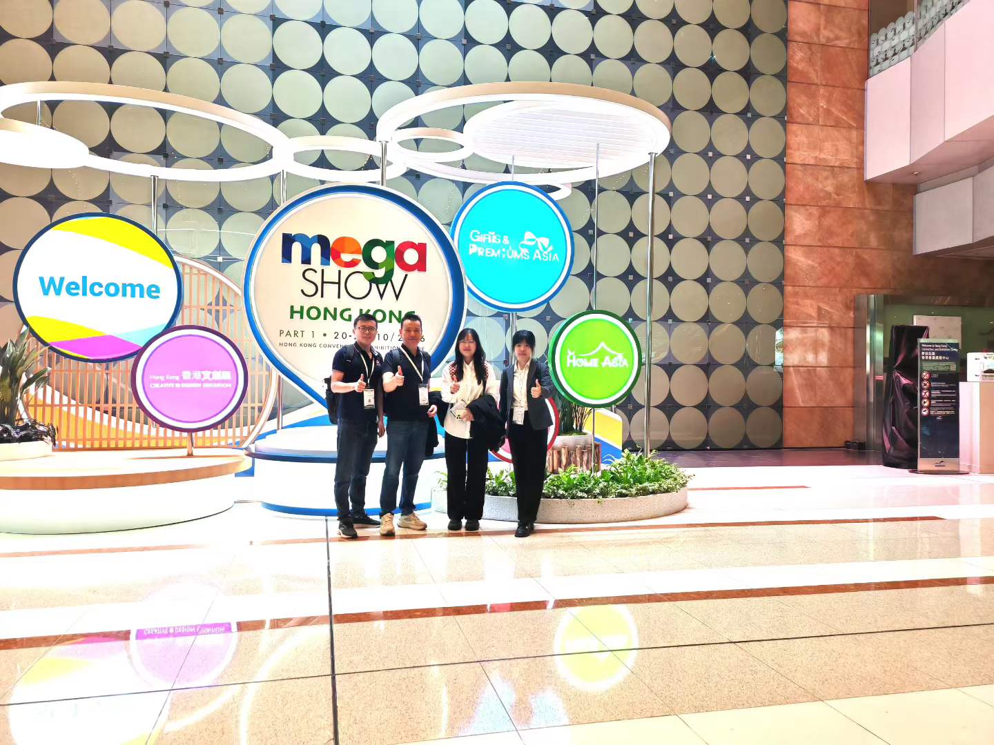  Zhenyue Crafts Consecutively Showcases at Hong Kong Gifts & Premium Fair and the 140th Canton Fair, Custom Resin Craft Products Garner High Recognition from Global Buyers