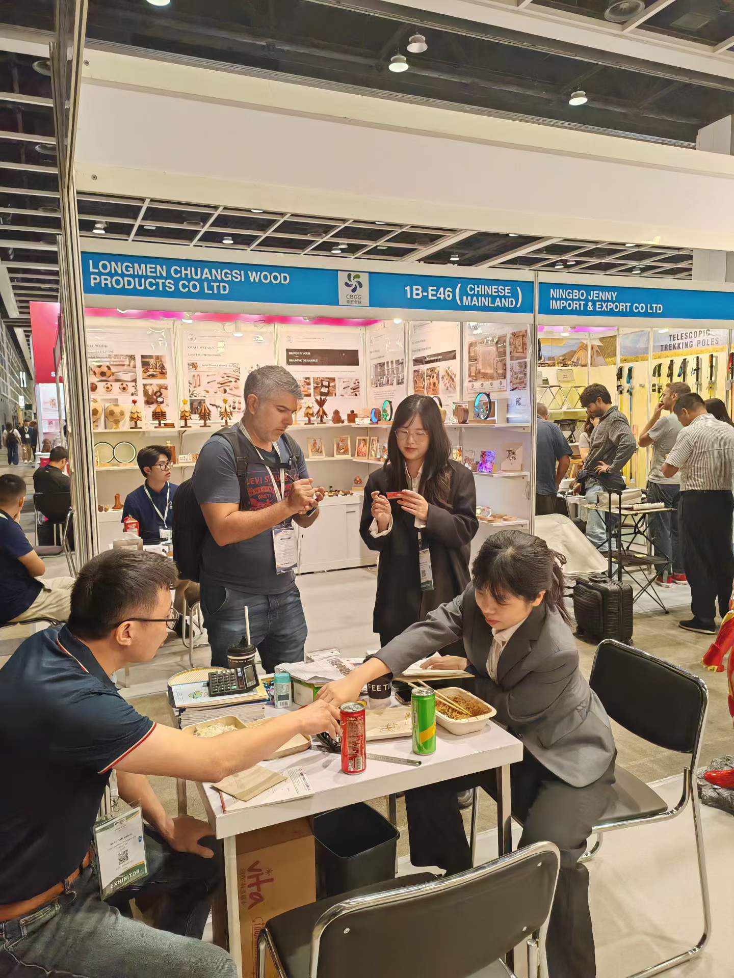 Zhenyue Crafts Consecutively Showcases at Hong Kong Gifts & Premium Fair and the 140th Canton Fair, Custom Resin Craft Products Garner High Recognition from Global Buyers